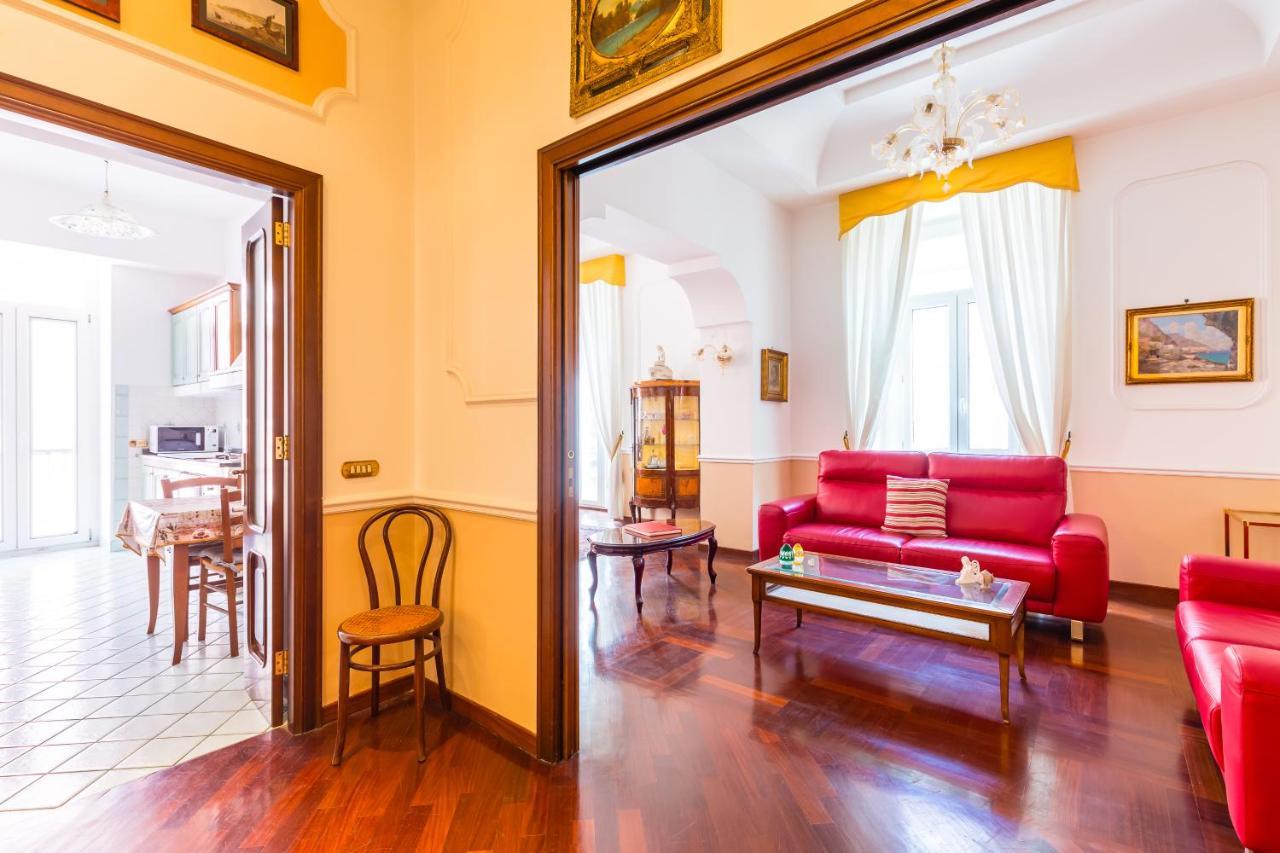 Grand Classic Apartment At San Martino By Napoliapartments Eksteriør billede