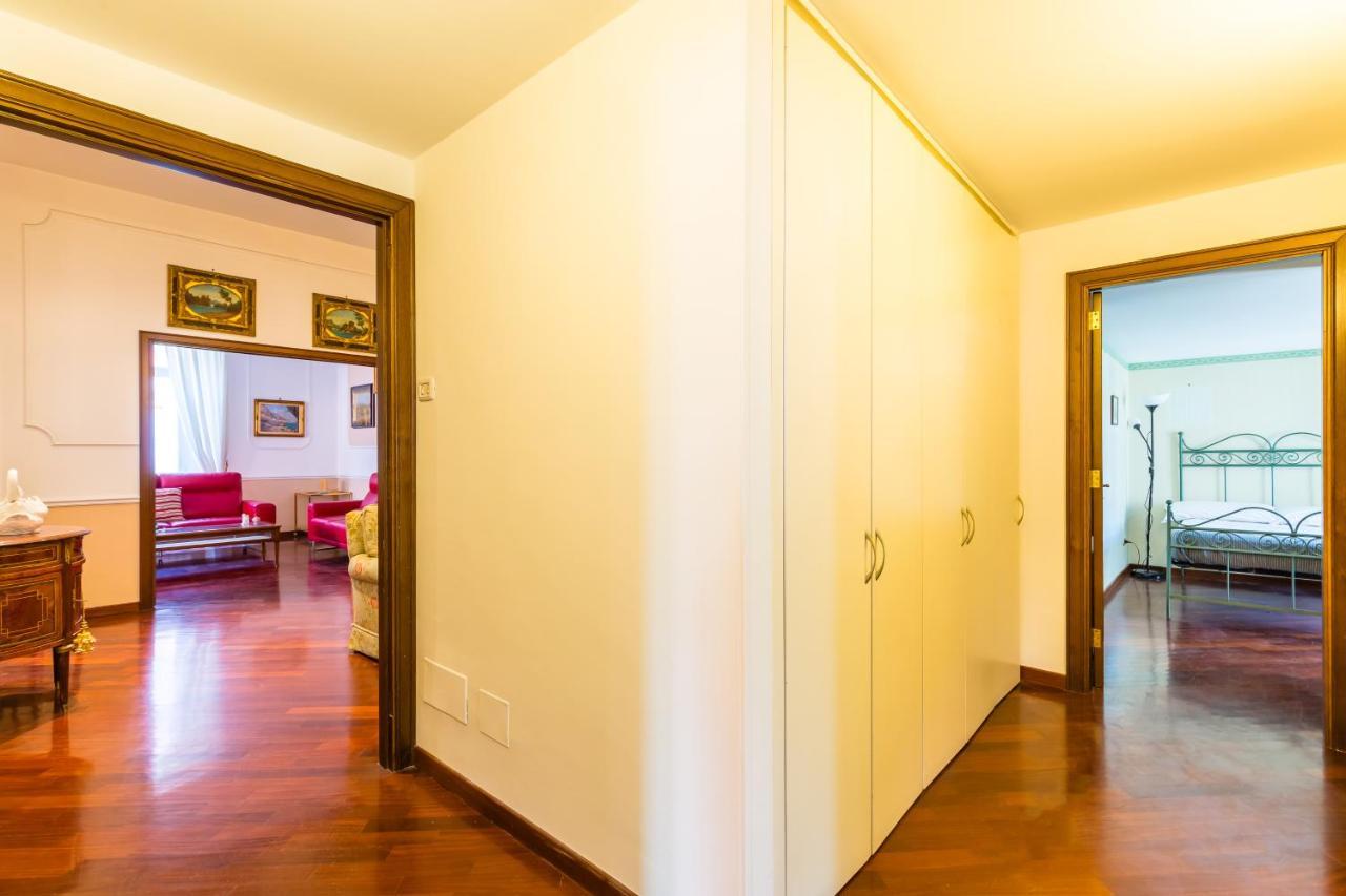 Grand Classic Apartment At San Martino By Napoliapartments Eksteriør billede