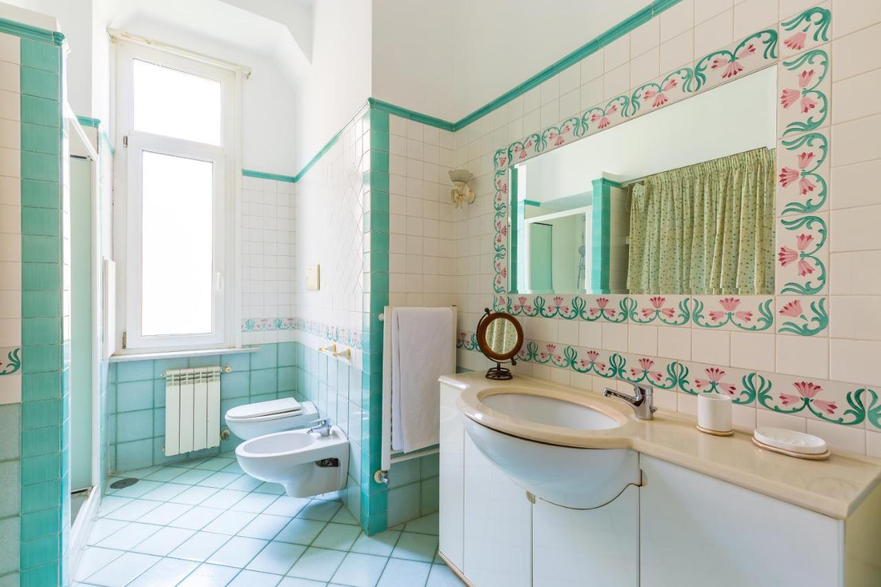 Grand Classic Apartment At San Martino By Napoliapartments Eksteriør billede