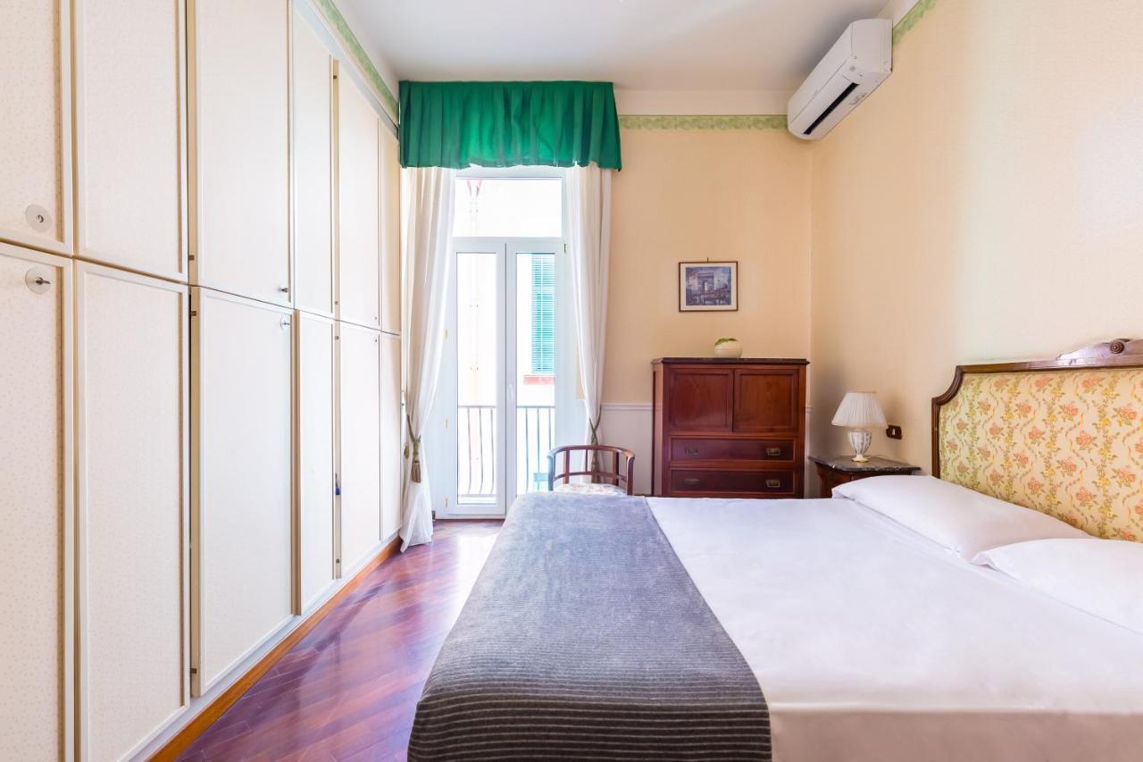 Grand Classic Apartment At San Martino By Napoliapartments Eksteriør billede