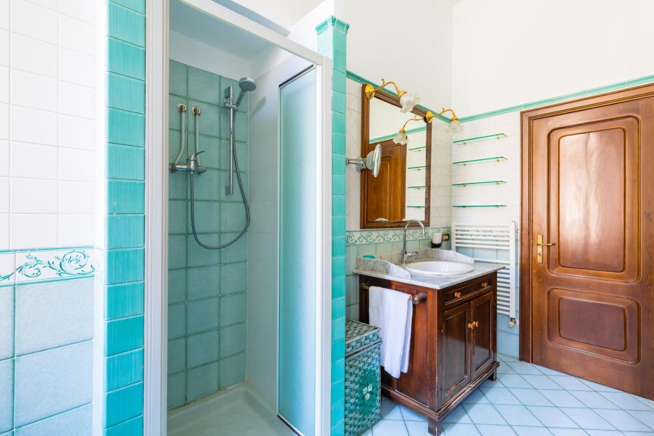 Grand Classic Apartment At San Martino By Napoliapartments Eksteriør billede