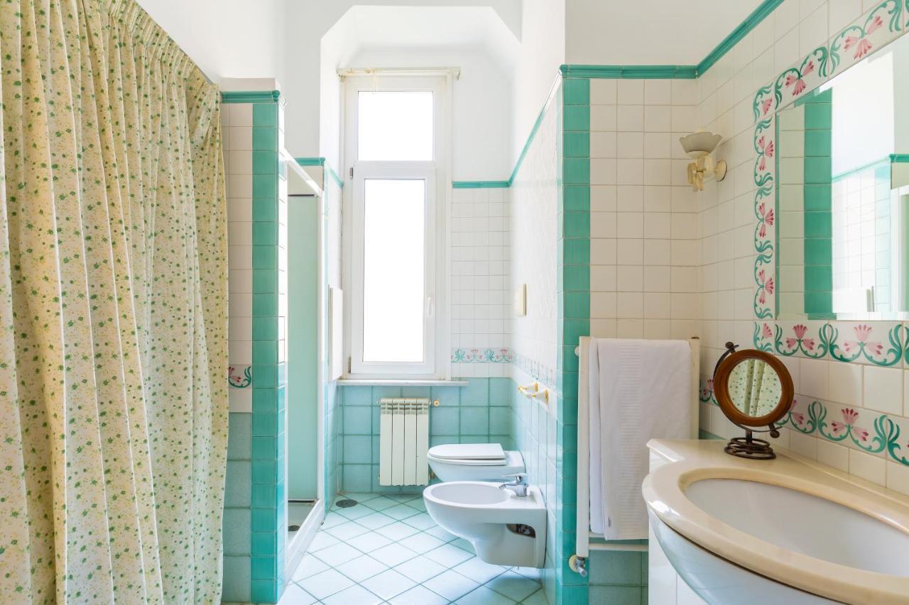 Grand Classic Apartment At San Martino By Napoliapartments Eksteriør billede
