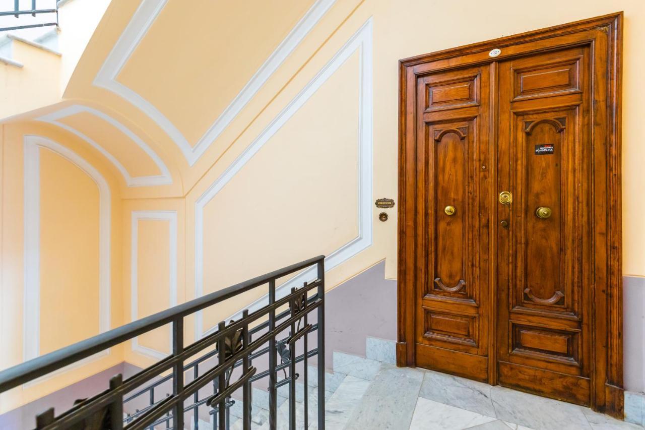 Grand Classic Apartment At San Martino By Napoliapartments Eksteriør billede