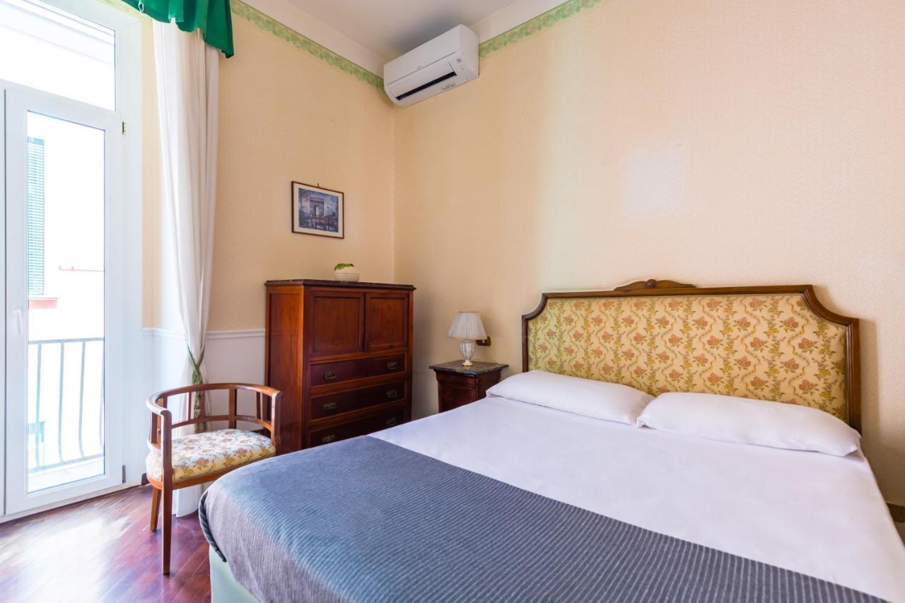 Grand Classic Apartment At San Martino By Napoliapartments Eksteriør billede
