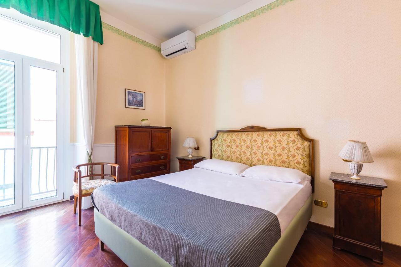 Grand Classic Apartment At San Martino By Napoliapartments Eksteriør billede