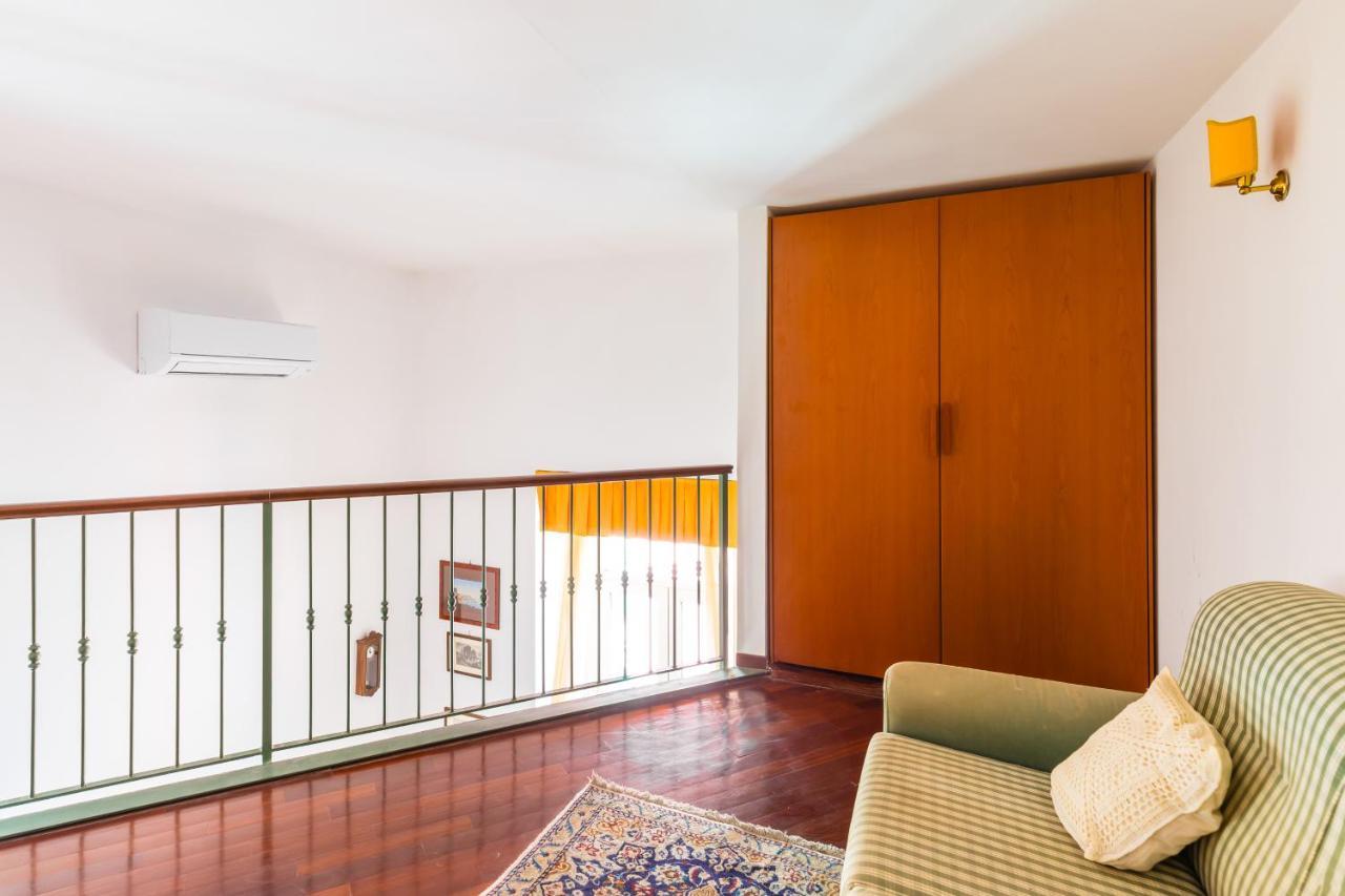 Grand Classic Apartment At San Martino By Napoliapartments Eksteriør billede